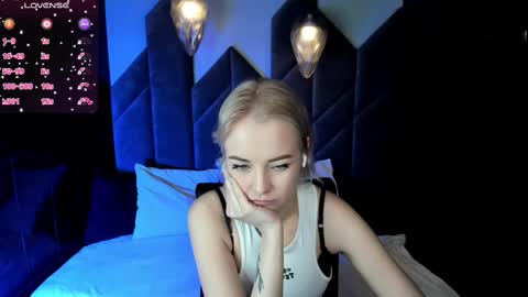 Snapshot of stephanie_sea chatting on 02.18.25 Stephanie Sea online show from 02.18.25