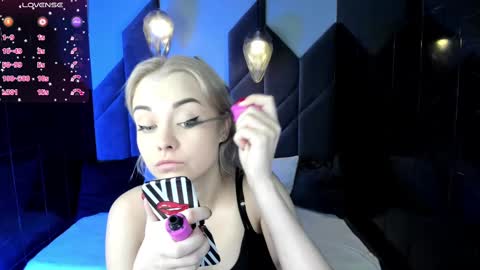 Snapshot of stephanie_sea chatting on 02.24.25 Stephanie Sea online show from 02.24.25
