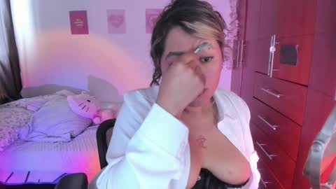 Stephanie  online show from 09.12.25