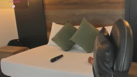 S T E P H A N Y A online show from 03.19.26