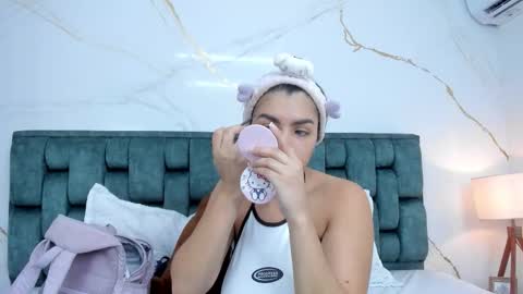 Stefanny online show from 11.16.25