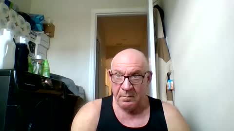 Snapshot of stevejons47 chatting on 12.18.25 stevejons47 online show from 12.18.25
