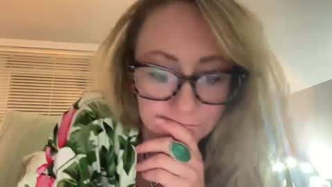 Snapshot of steviegirl4u chatting on 10.26.25 StevieGirl4U online show from 10.26.25