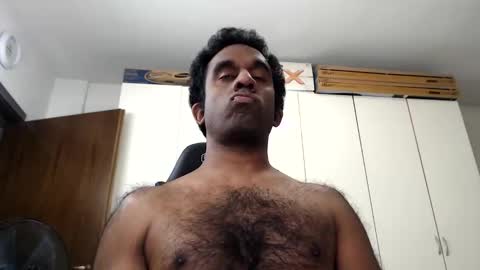 Snapshot of stevmib chatting on 10.09.25 StevieMiB online show from 10.09.25