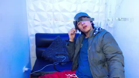 Snapshot of stich_23 chatting on 05.05.26 Stich online show from 05.05.26
