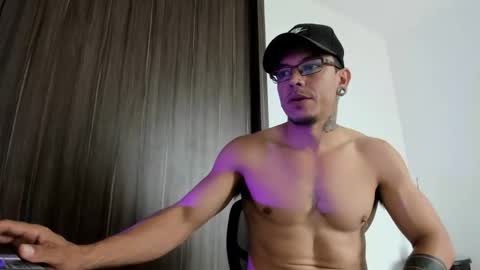 Snapshot of stiven_trainer chatting on 05.10.26 stiven_trainer online show from 05.10.26