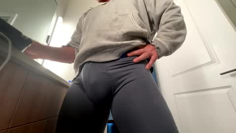 Snapshot of stlhotwifeguy chatting on 10.06.25 stlhotwifeguy online show from 10.06.25