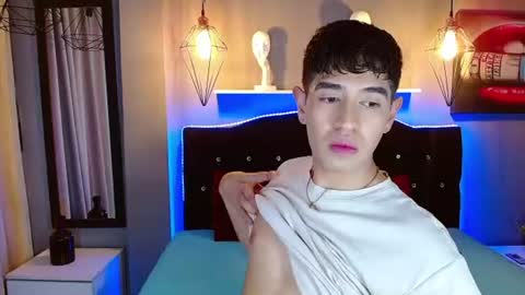 Axel online show from 06.21.26