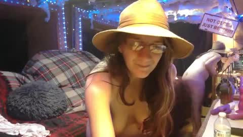 Snapshot of stonykat chatting on 03.01.26 Stony Kat online show from 03.01.26