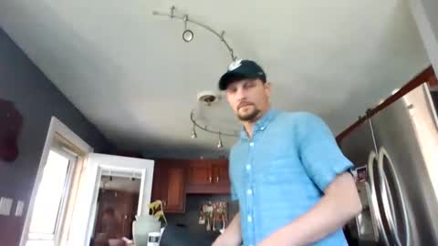 Snapshot of stook4 chatting on 09.27.25 LifestyleMan313 online show from 09.27.25