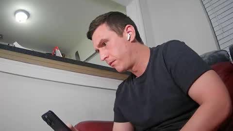 Snapshot of str8stuntcox chatting on 04.02.26 Str8StuntCox online show from 04.02.26
