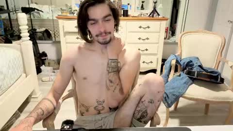 Snapshot of str8whiteboy21 chatting on 04.22.26 str8whiteboy21 online show from 04.22.26