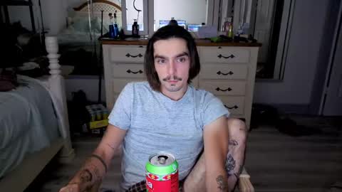 Snapshot of str8whiteboy21 chatting on 05.02.26 str8whiteboy21 online show from 05.02.26