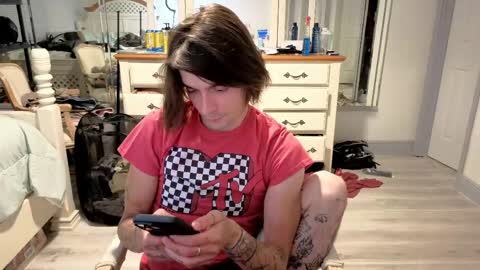 Snapshot of str8whiteboy21 chatting on 05.09.26 str8whiteboy21 online show from 05.09.26