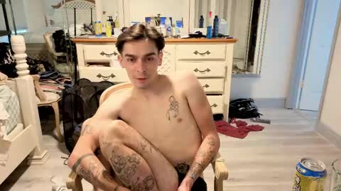 Snapshot of str8whiteboy21 chatting on 05.09.26 str8whiteboy21 online show from 05.09.26