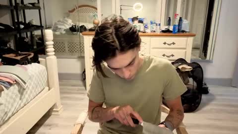 Snapshot of str8whiteboy21 chatting on 05.11.26 str8whiteboy21 online show from 05.11.26