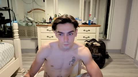 Snapshot of str8whiteboy21 chatting on 05.11.26 str8whiteboy21 online show from 05.11.26
