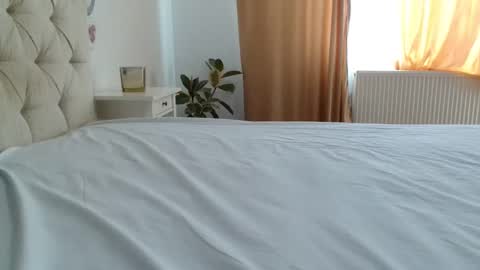 Snapshot of straight_curiouscock chatting on 02.24.25 Vivian online show from 02.24.25