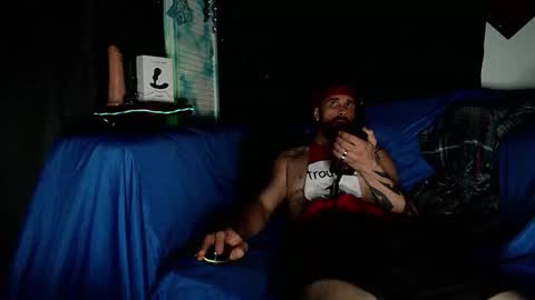 straitpipermann22 online show from 11.14.25