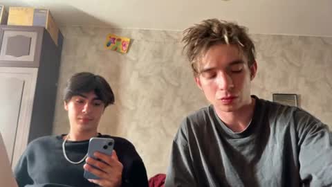 Snapshot of stralght_twinks chatting on 07.04.26 Ray online show from 07.04.26