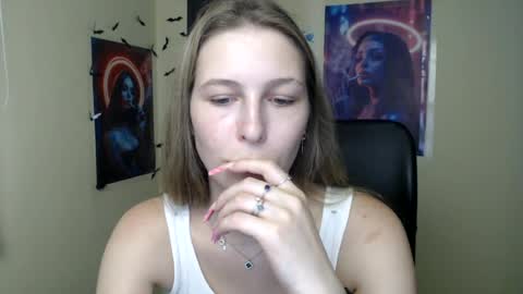 Snapshot of stranger_giirl chatting on 08.04.26 Amalia online show from 08.04.26