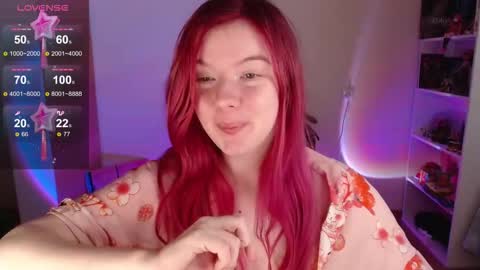 Snapshot of strawberry_juli chatting on 10.17.25 Juli online show from 10.17.25