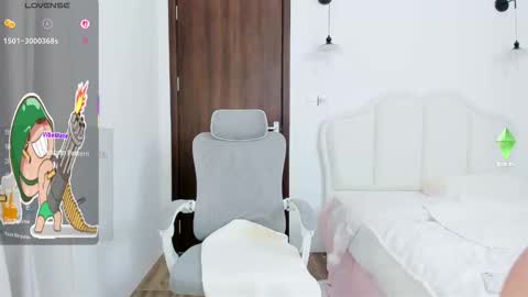 strawberry_loveee online show from 02.04.26