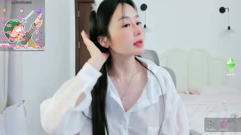 strawberry_loveee online show from 02.08.26