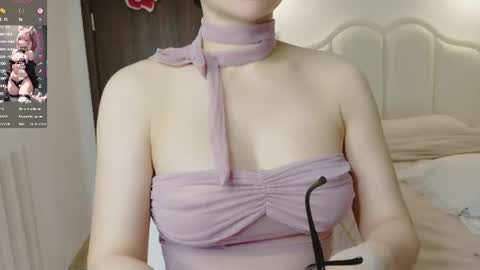 strawberry_loveee online show from 06.29.26