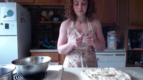 Strawberrylotsacake online show from 11.25.25