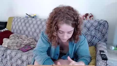 Strawberrylotsacake online show from 11.30.25