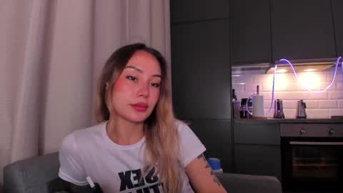 Tati and Lola online show from 11.13.25