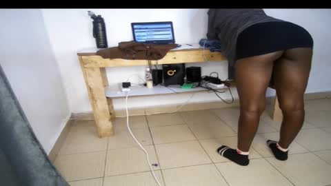 Snapshot of streetlioness chatting on 02.23.26 streetlioness online show from 02.23.26