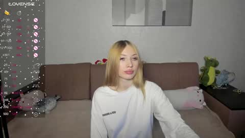 Snapshot of streis_mua chatting on 02.22.25 Streis  open pvt online show from 02.22.25