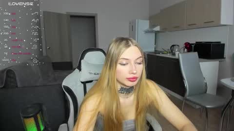 Snapshot of streis_mua chatting on 10.18.25 Streis  open pvt online show from 10.18.25
