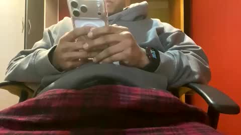 Snapshot of strikemen20 chatting on 11.21.25 juan online show from 11.21.25