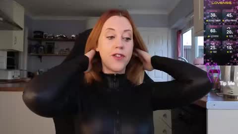 Amorina online show from 09.25.25