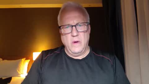 Stroking For You online show from 10.27.25