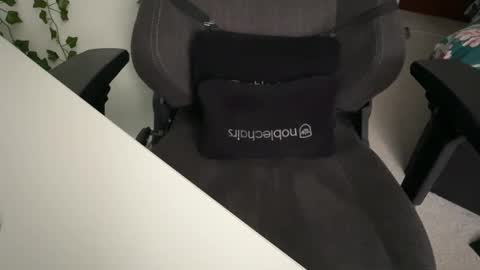 Snapshot of studentcurious chatting on 09.15.25 CuriousStudentBi online show from 09.15.25