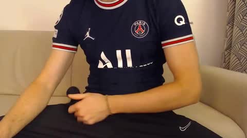 Stud From Paris online show from 02.09.25