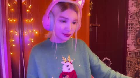 Snapshot of stuffy_ri chatting on 12.17.24 stuffy_ri online show from 12.17.24