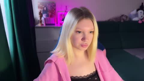 Snapshot of stuffy_ri chatting on 12.27.24 stuffy_ri online show from 12.27.24