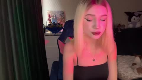 Snapshot of stuffy_ri chatting on 01.07.25 stuffy_ri online show from 01.07.25