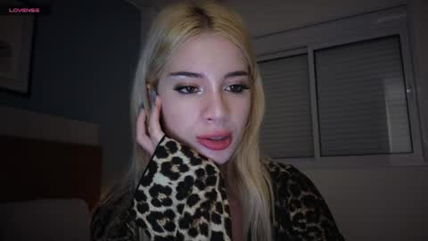 Sofa online show from 04.02.26