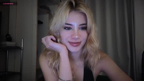 Sofa online show from 04.11.26