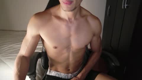 stylish man online show from 02.12.26