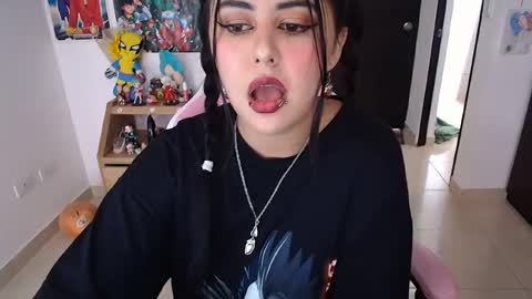 Snapshot of sub_nezuko_69 chatting on 09.15.25 sub_nezuko_69 online show from 09.15.25