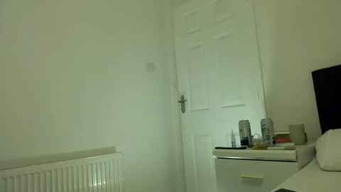 subcroydon online show from 03.27.26