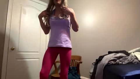 Sissy Isabella online show from 12.01.25