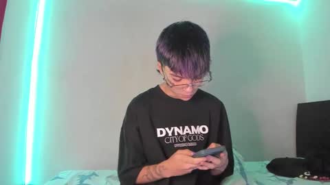 Snapshot of submissive_boyy_ chatting on 01.25.25 nico online show from 01.25.25